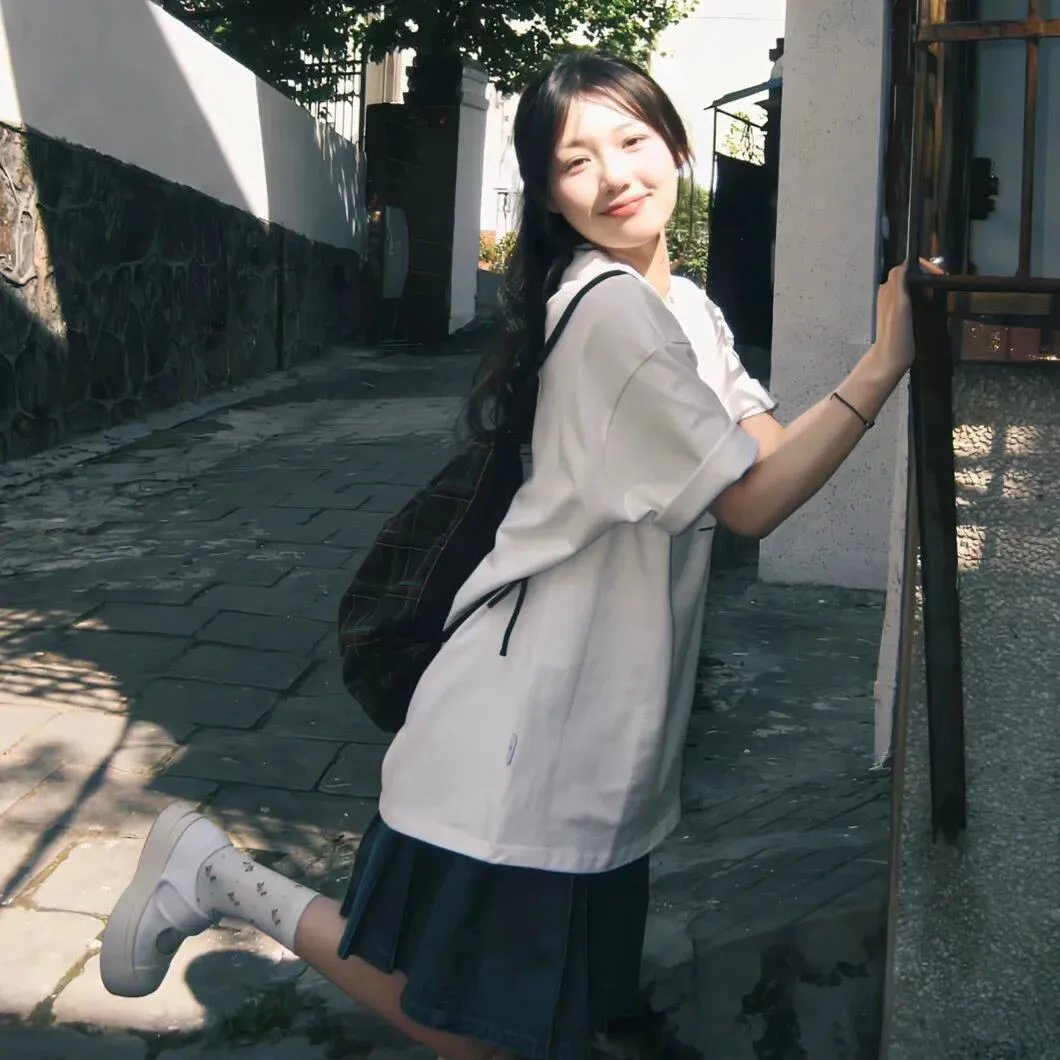 三个男人和一条美腿